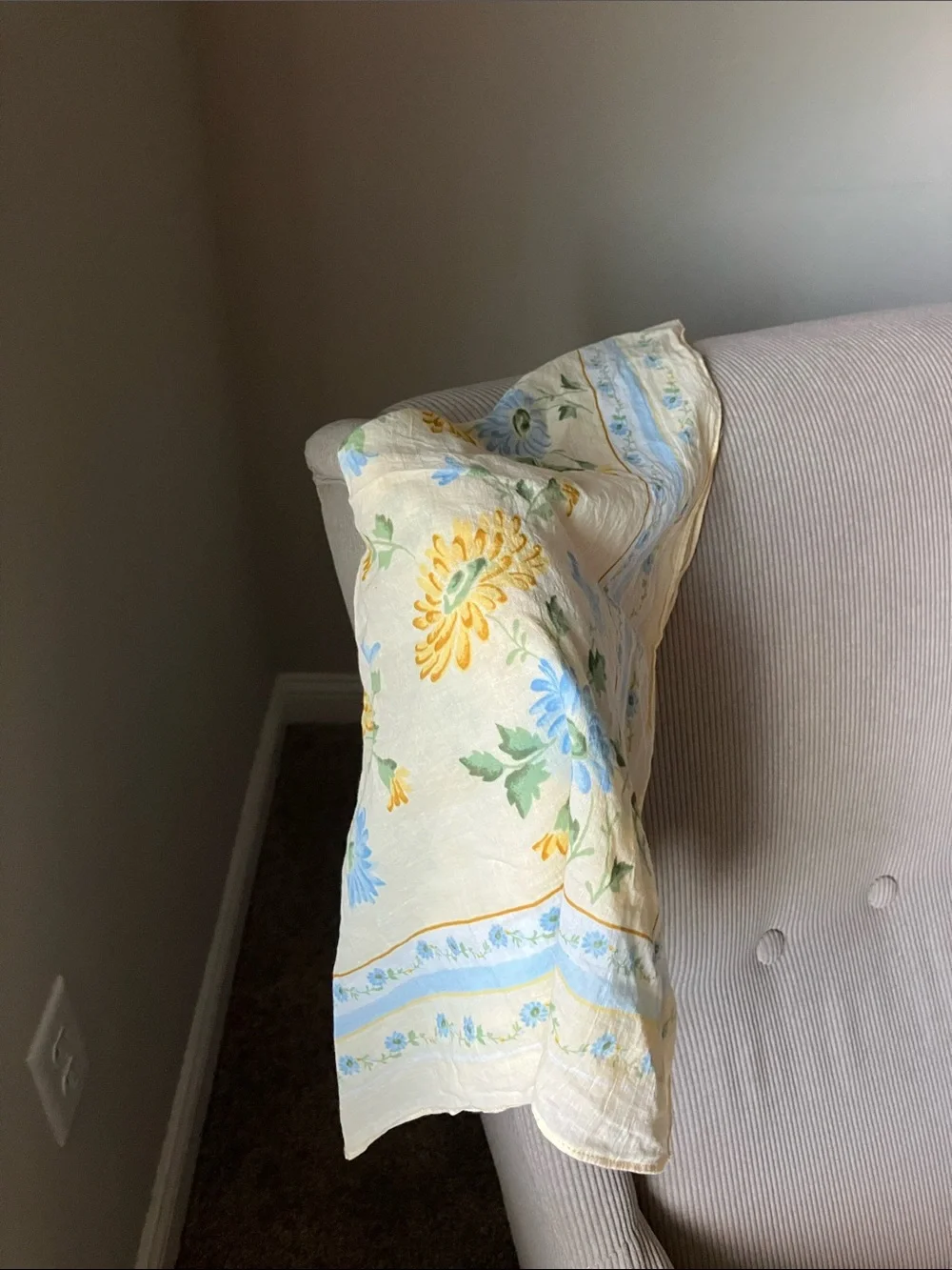 Old Navy Garden Party Floral Cotton Square Scarf 22”